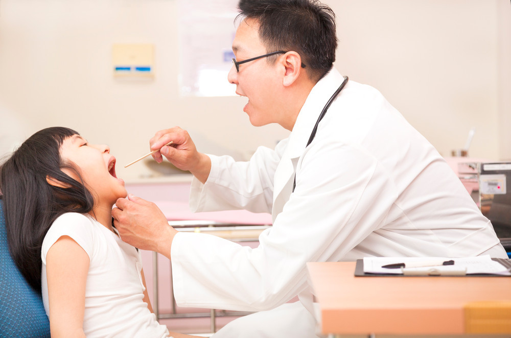 편도절제술 : Tonsillectomy 첨부 이미지