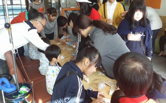 진평중학교 학생들과 함께 하는 공예활동 프로그램 첨부 이미지